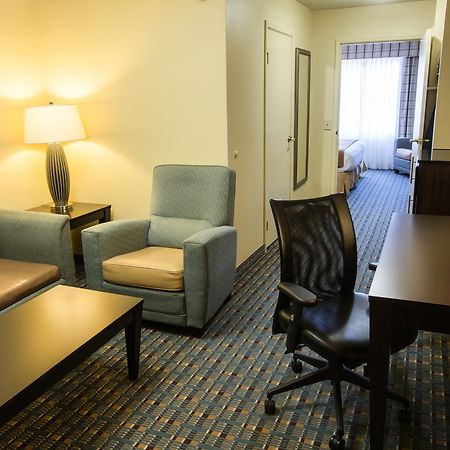 Holiday Inn Express Alpharetta - Roswell By Ihg Exterior foto